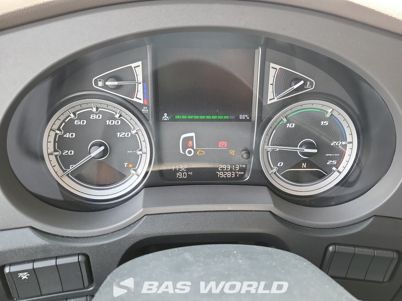 Other : DAF XF 480 6X2 GNIOTPOL Camion à Caisse Mobile
