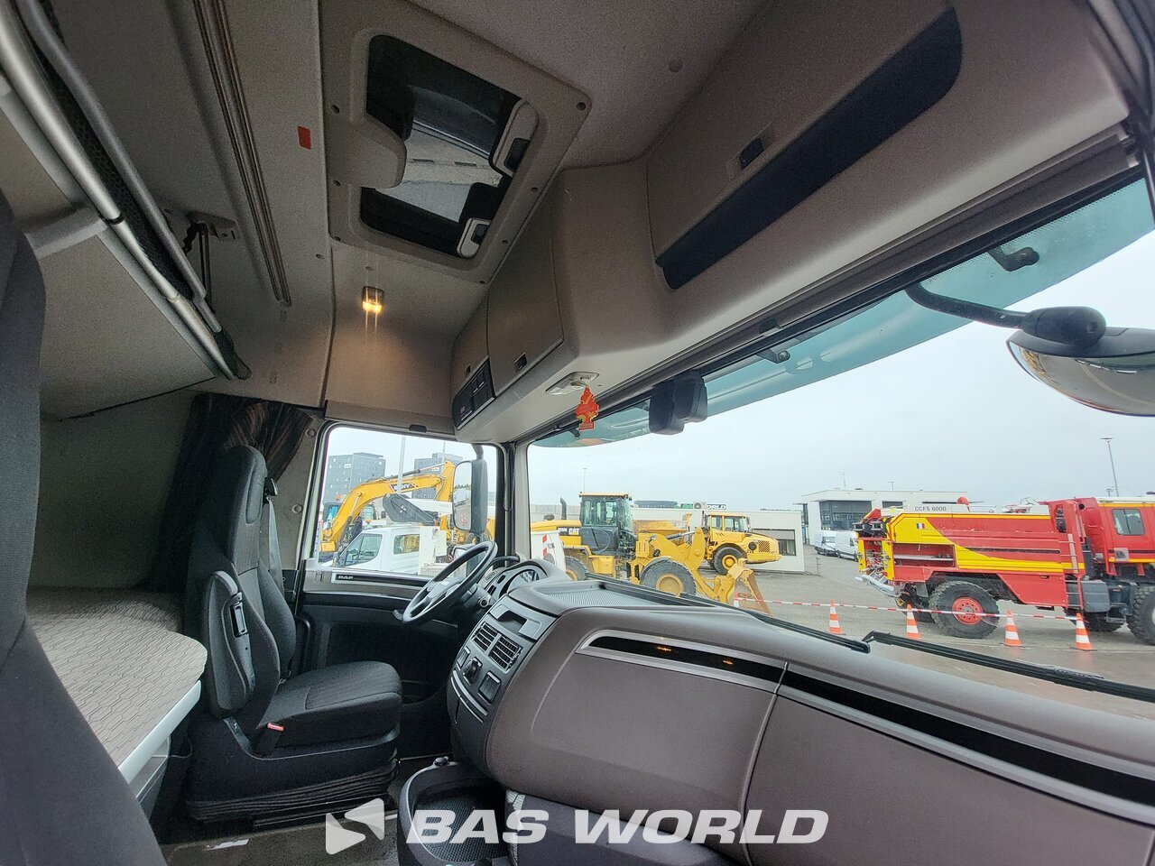 Other : DAF XF 480 6X2 Gniotpol Camion à Caisse Mobile