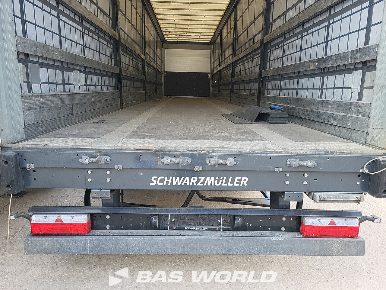 Other : Schwarzmüller Semi-remorques rideaux coulissants