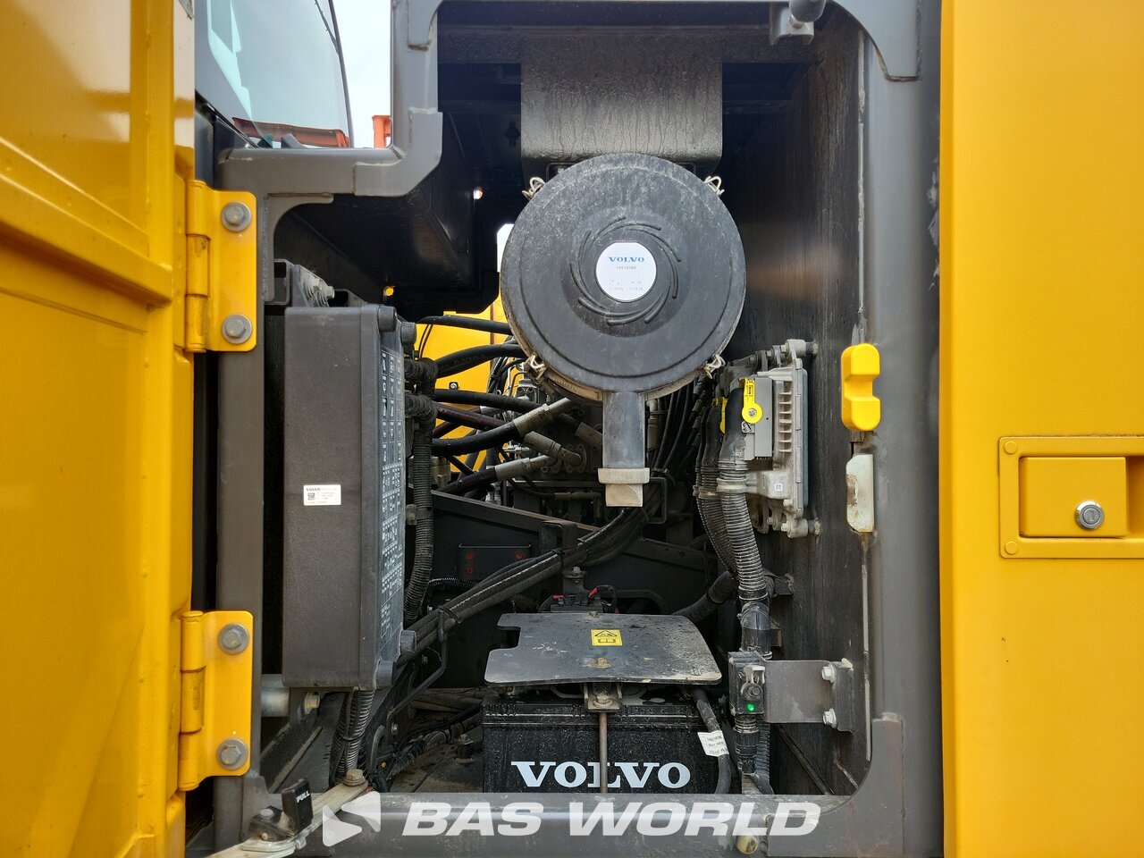 Other : Volvo EC200 E L Pelle sur chenilles