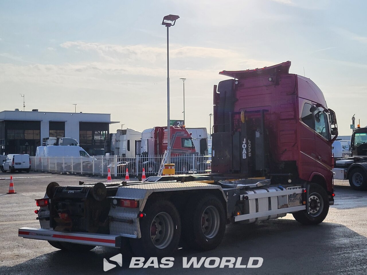 Other : Volvo FH16 700 6X4 Joab camion à bras