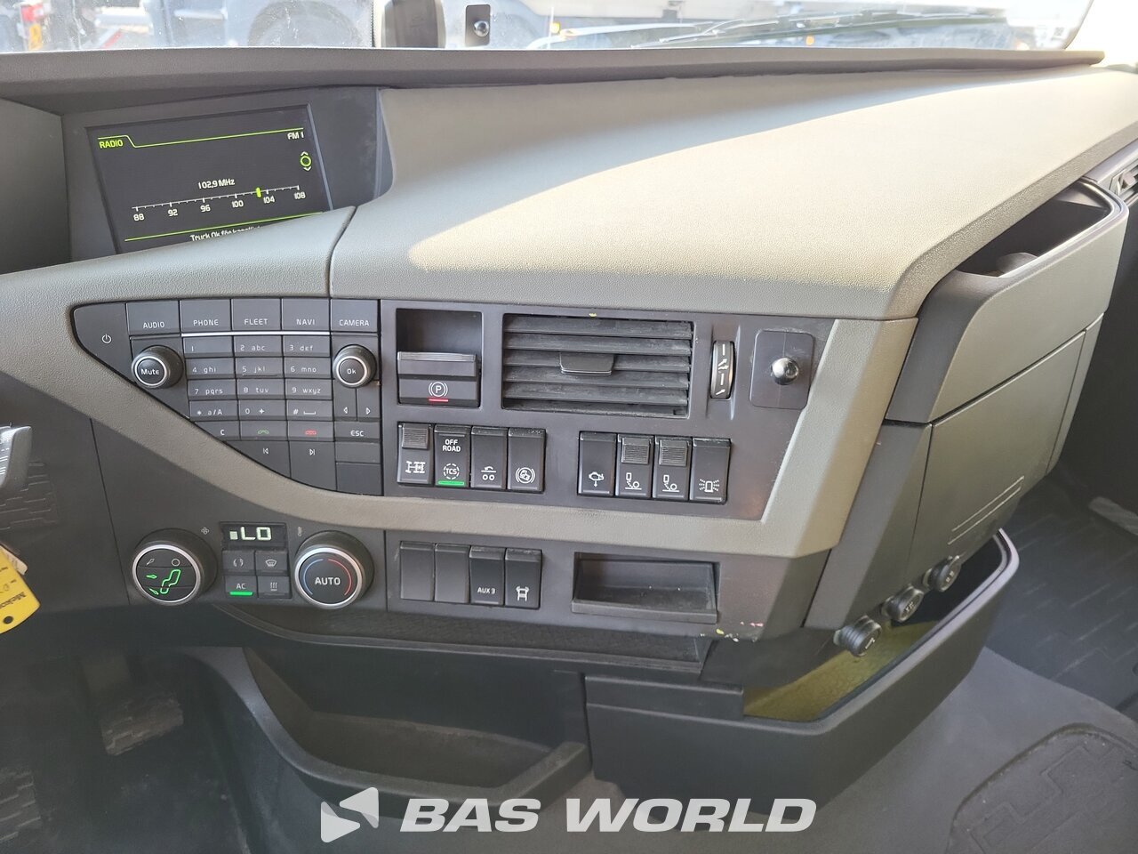 Other : Volvo FH16 700 6X4 Joab camion à bras