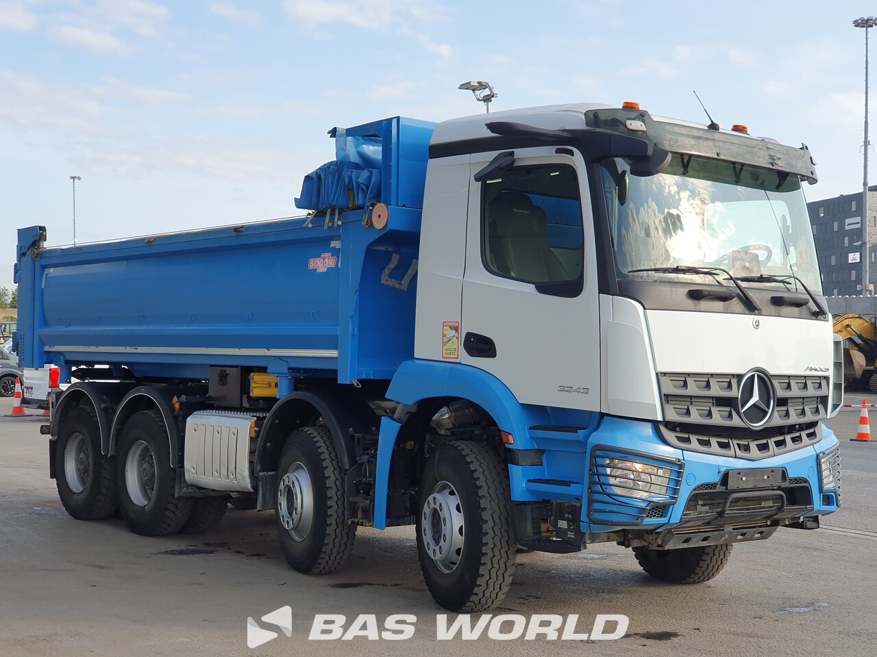 Other : Mercedes Arocs 3243 8X4 Socovi Camion Benne