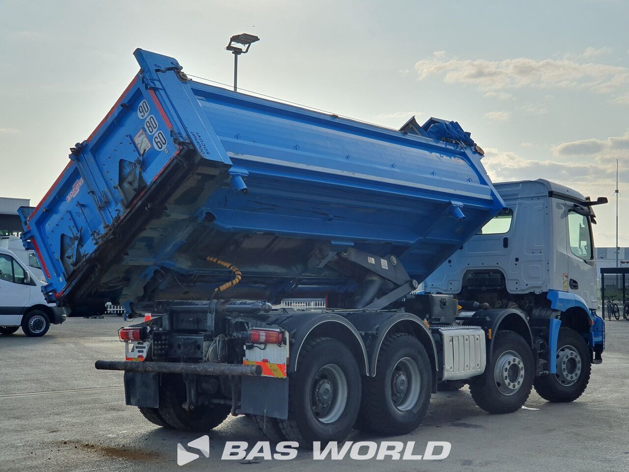 Other : Mercedes Arocs 3243 8X4 Socovi Camion Benne