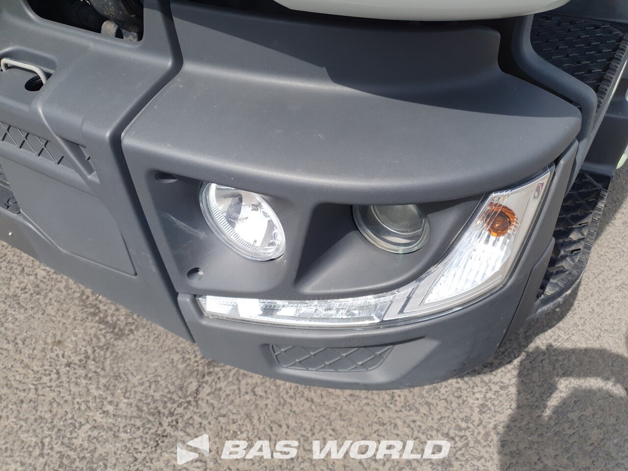 Other : Renault D 240 4X2 Grosse Carrosseries fourgons