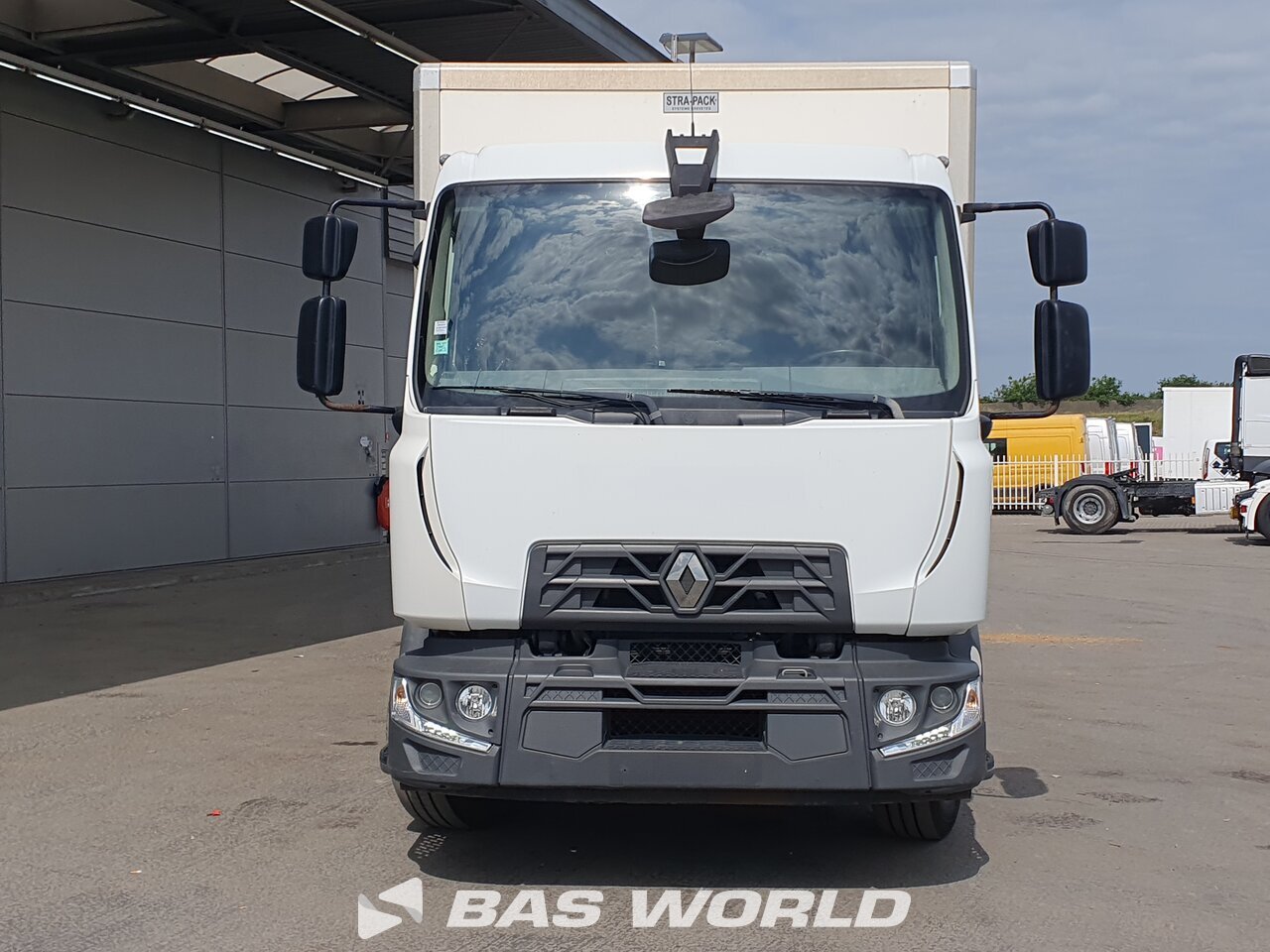 Other : Renault D 240 4X2 Grosse Carrosseries fourgons
