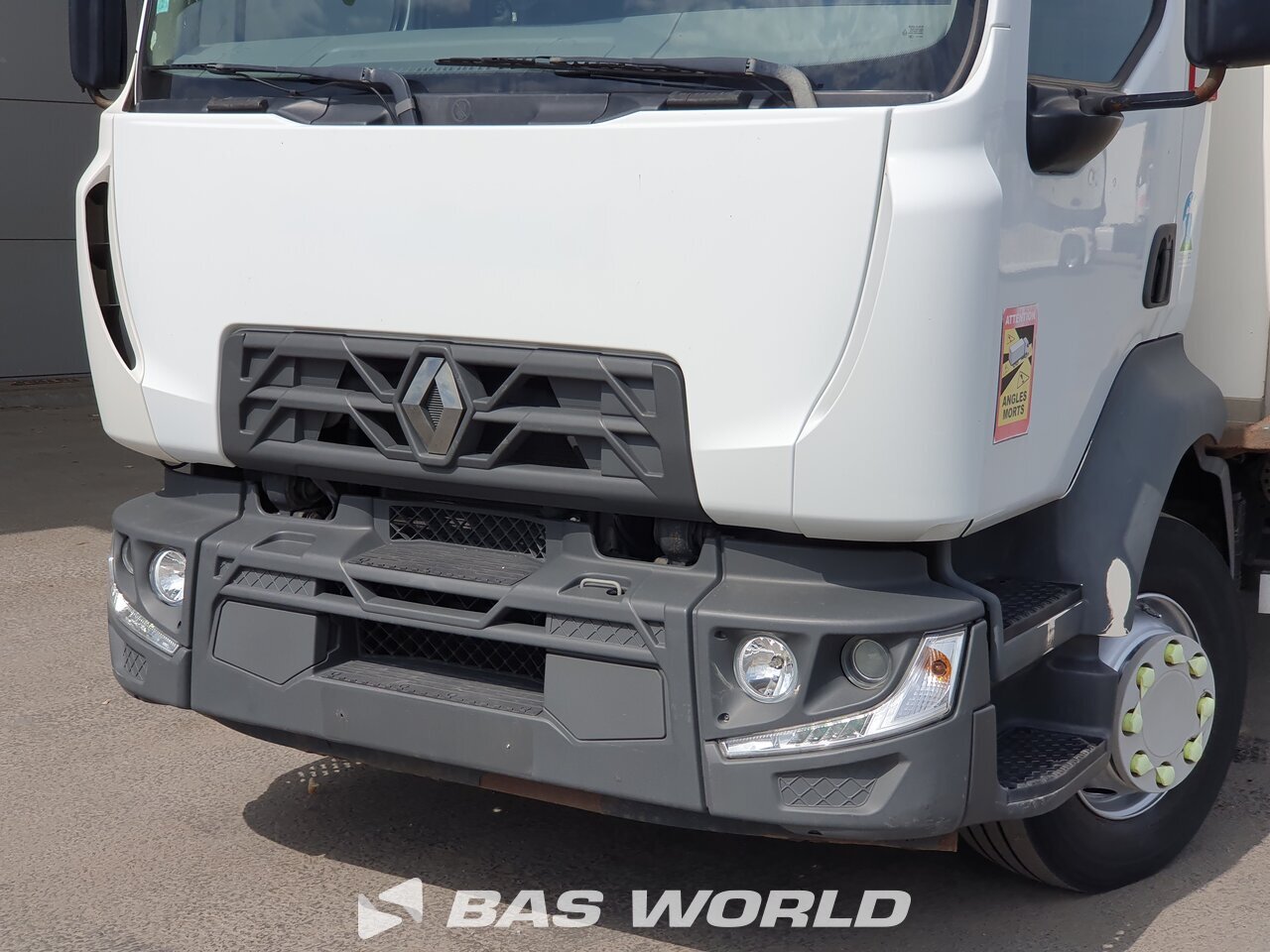 Other : Renault D 240 4X2 Grosse Carrosseries fourgons