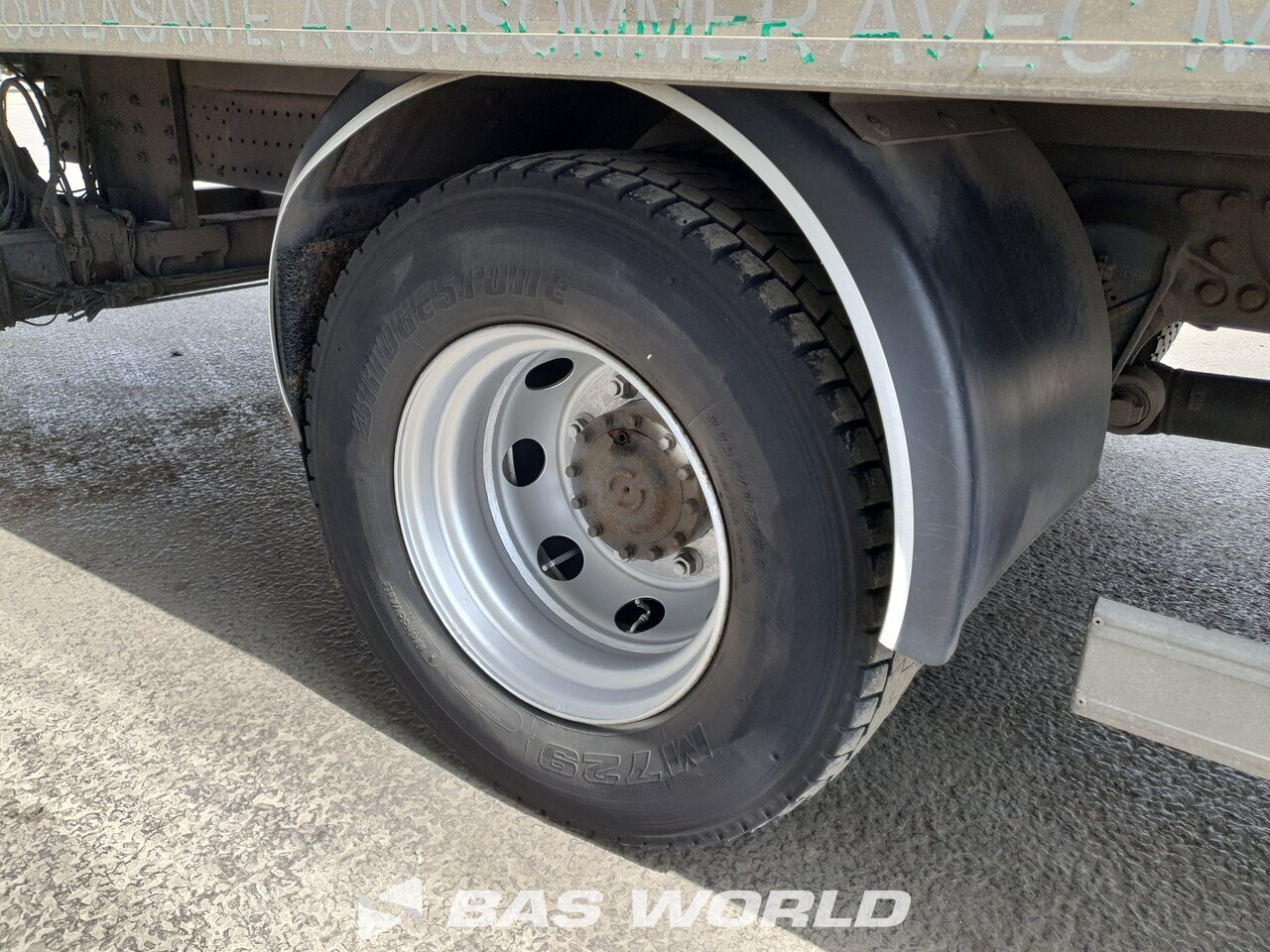 Other : Renault D 240 4X2 Grosse Carrosseries fourgons