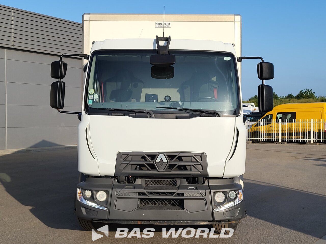 Other : Renault D 240 4X2 Grosse Carrosseries fourgons