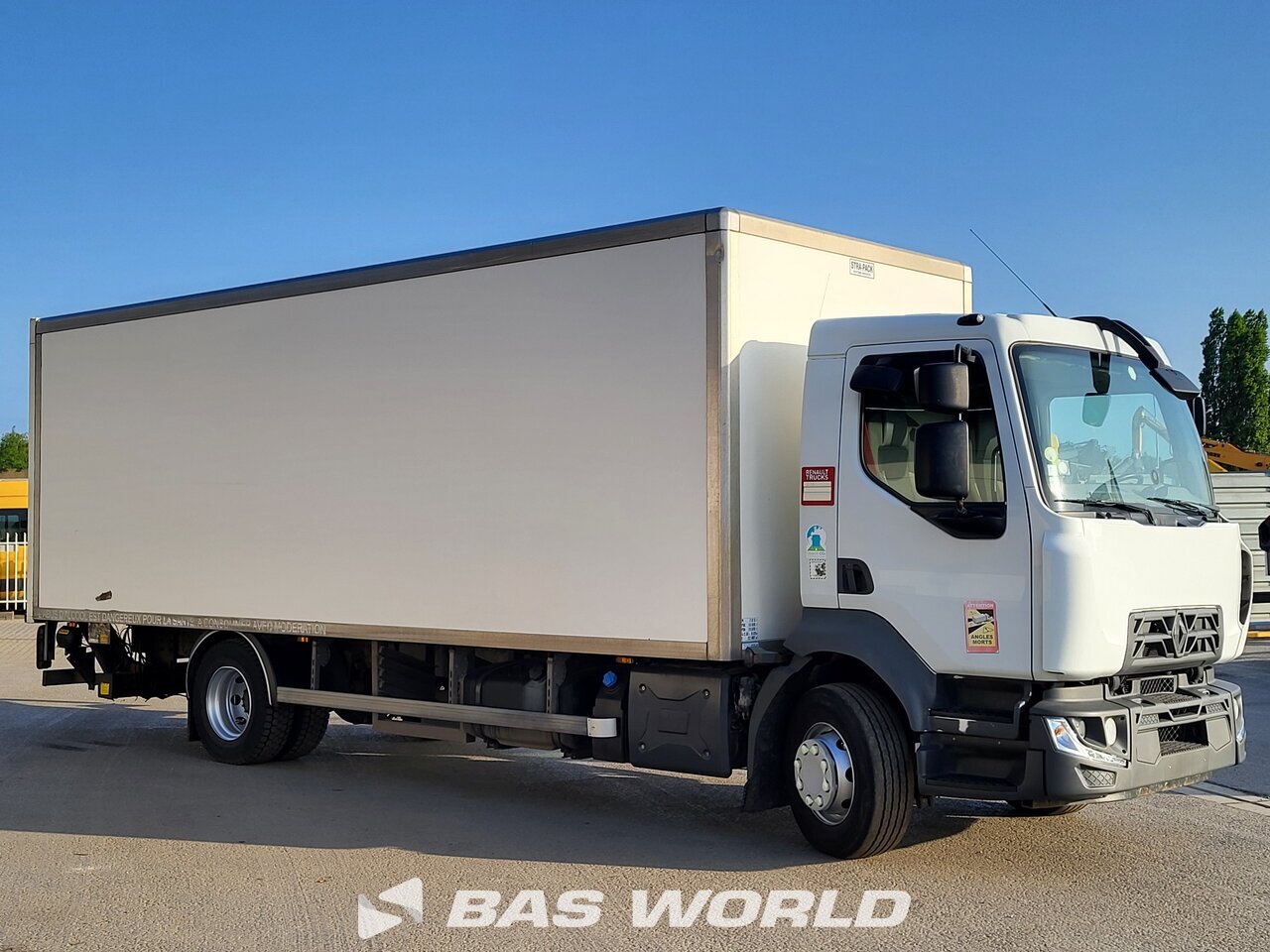 Other : Renault D 240 4X2 Grosse Carrosseries fourgons