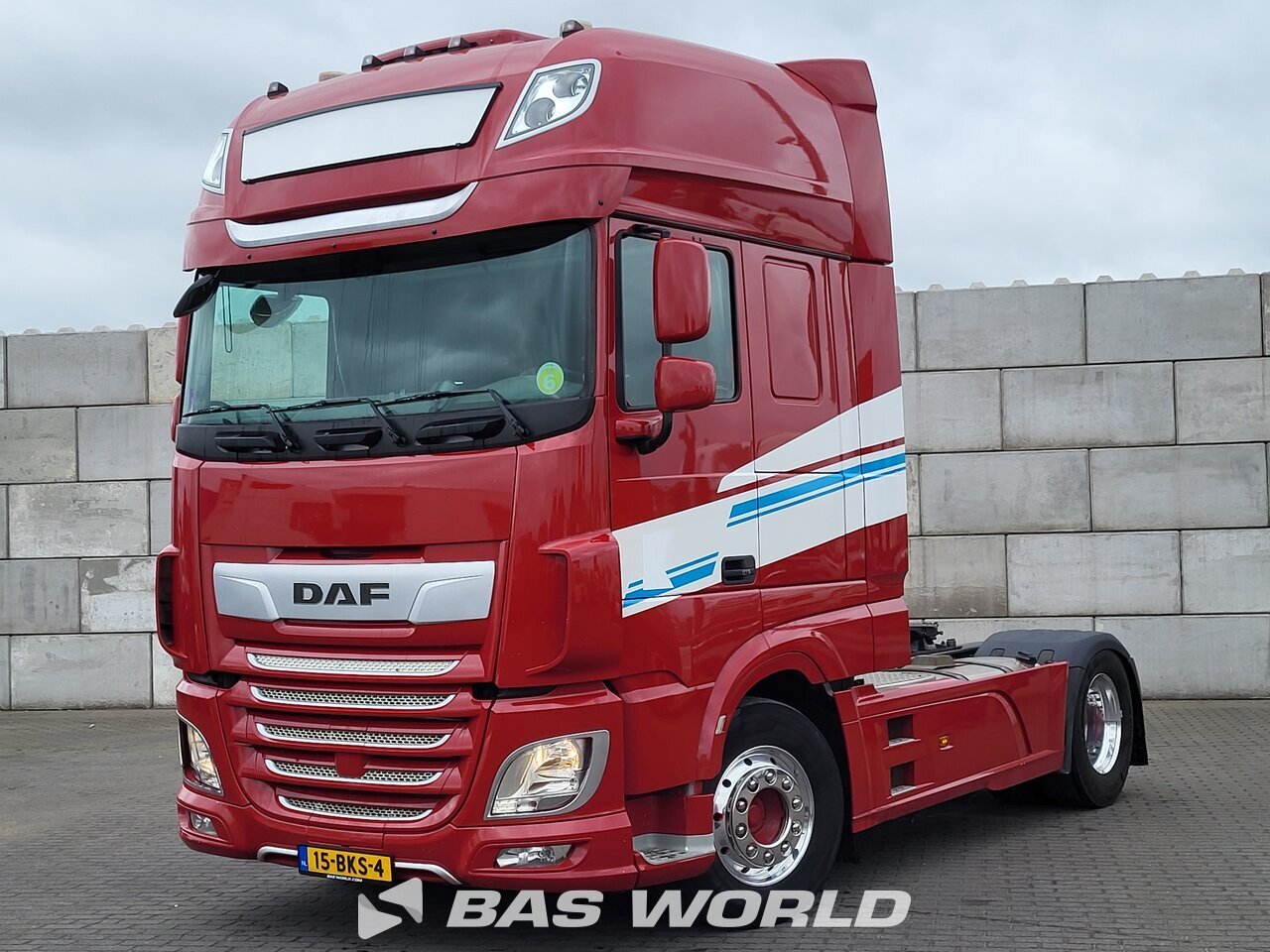 Front left : DAF XF 480 4X2 Tracteur routier