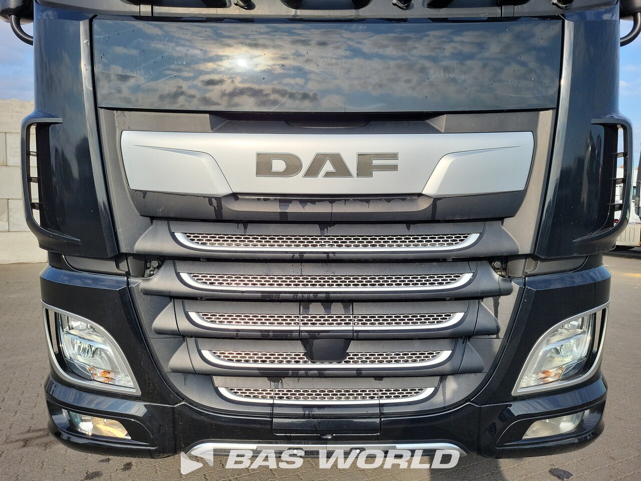 Grille : DAF XF 530 4X4 Tracteur routier