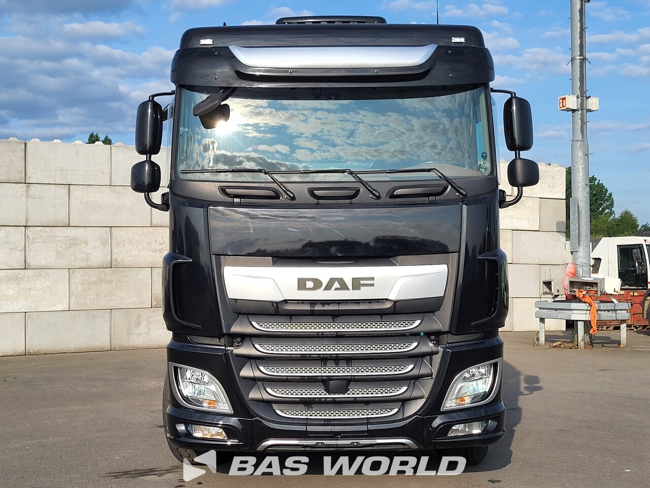 Front : DAF XF 530 4X4 Tracteur routier