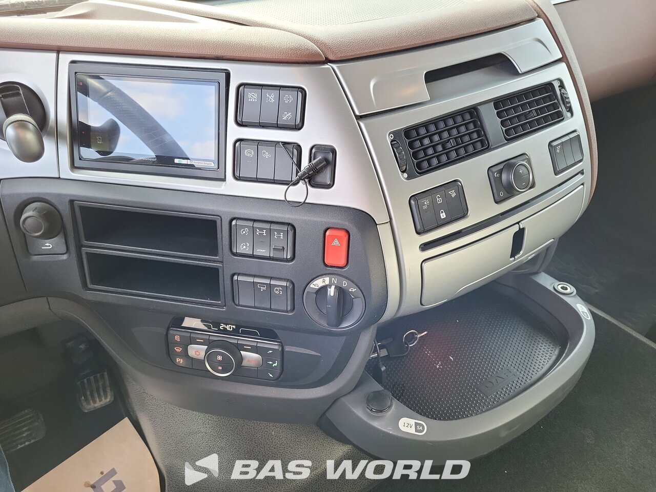 Other : DAF XF 530 4X4 Tracteur routier