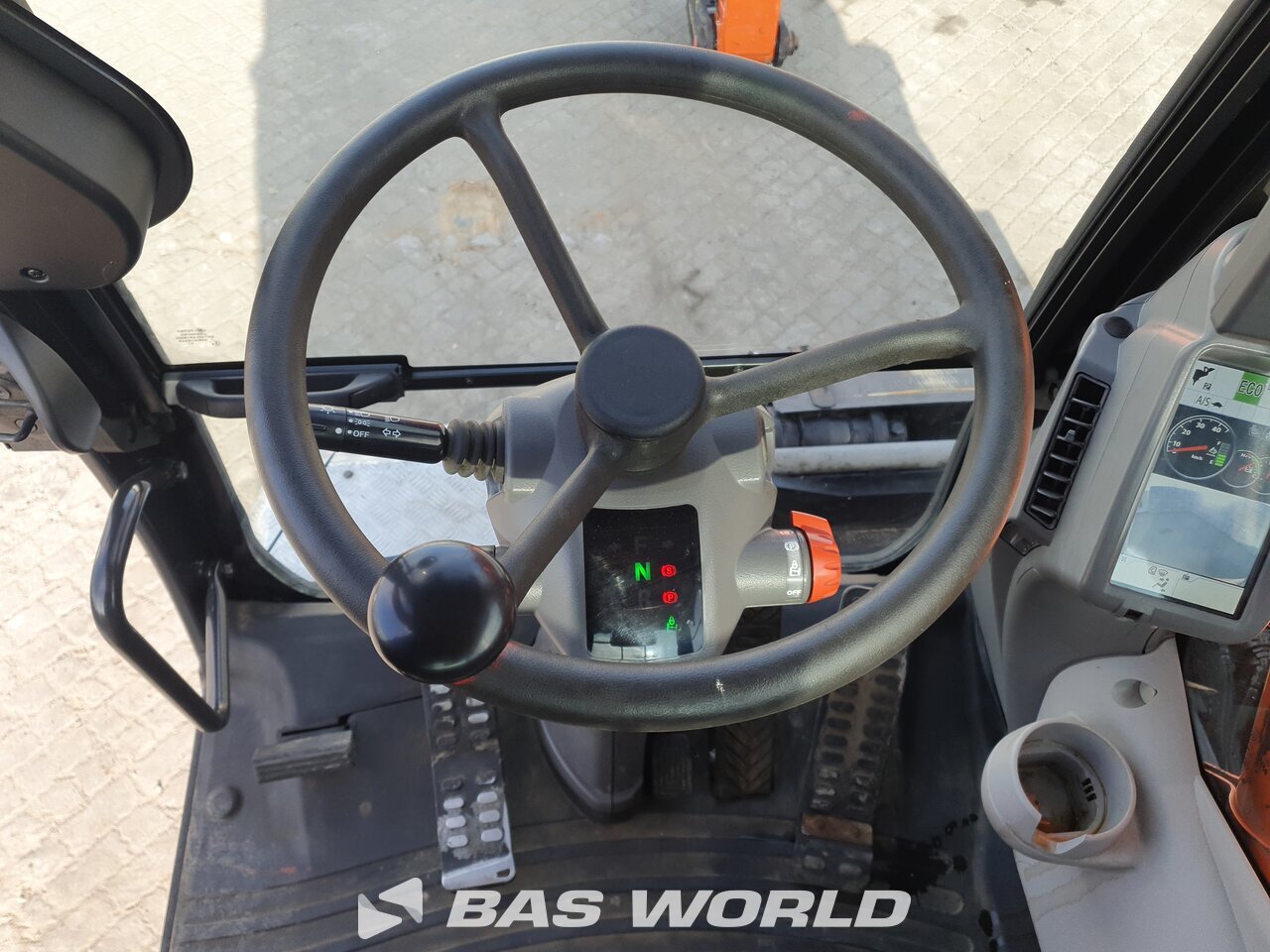 Other : Hitachi ZX140W -6 Pelle sur pneus