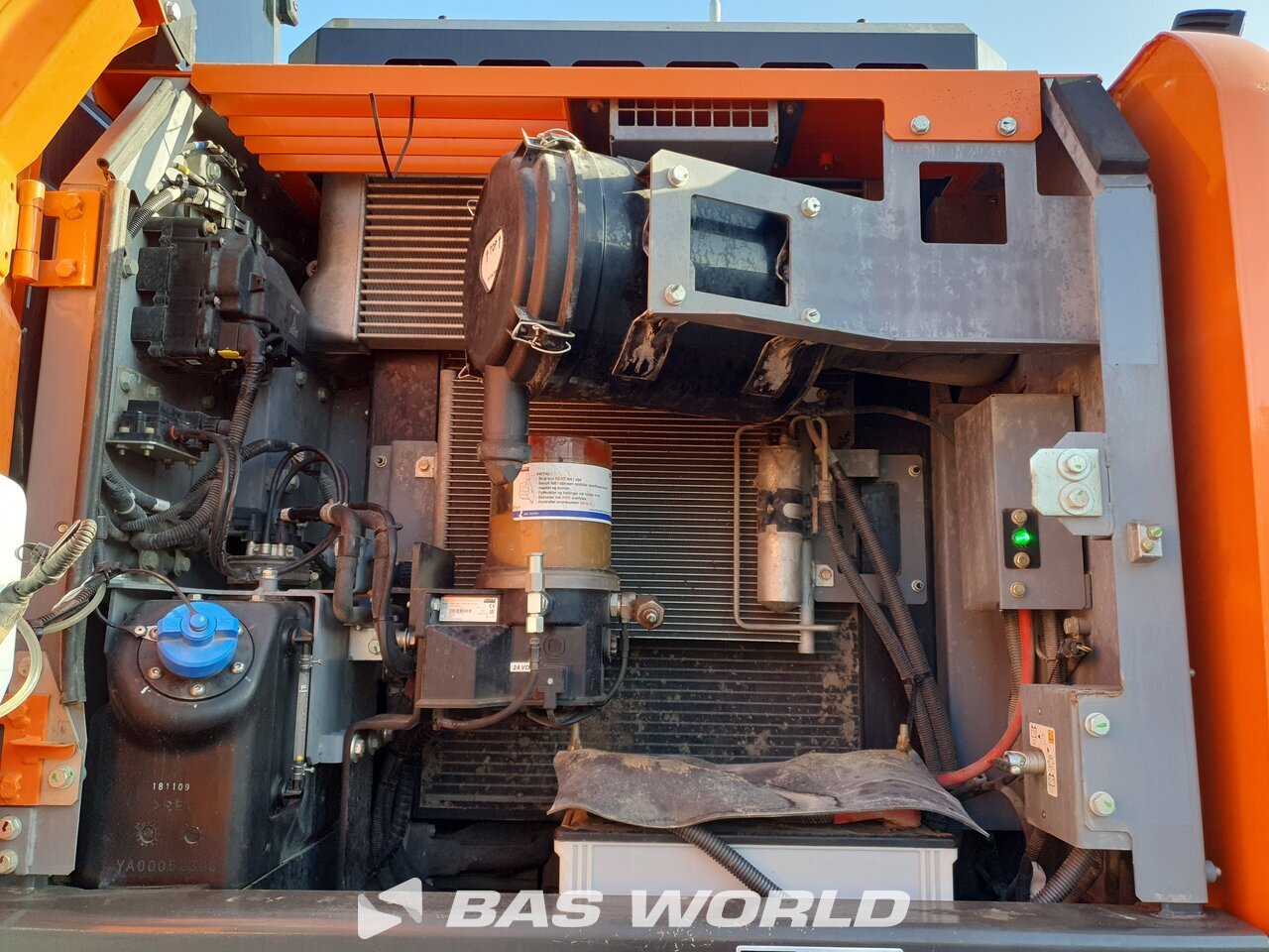 Other : Hitachi ZX140W -6 Pelle sur pneus