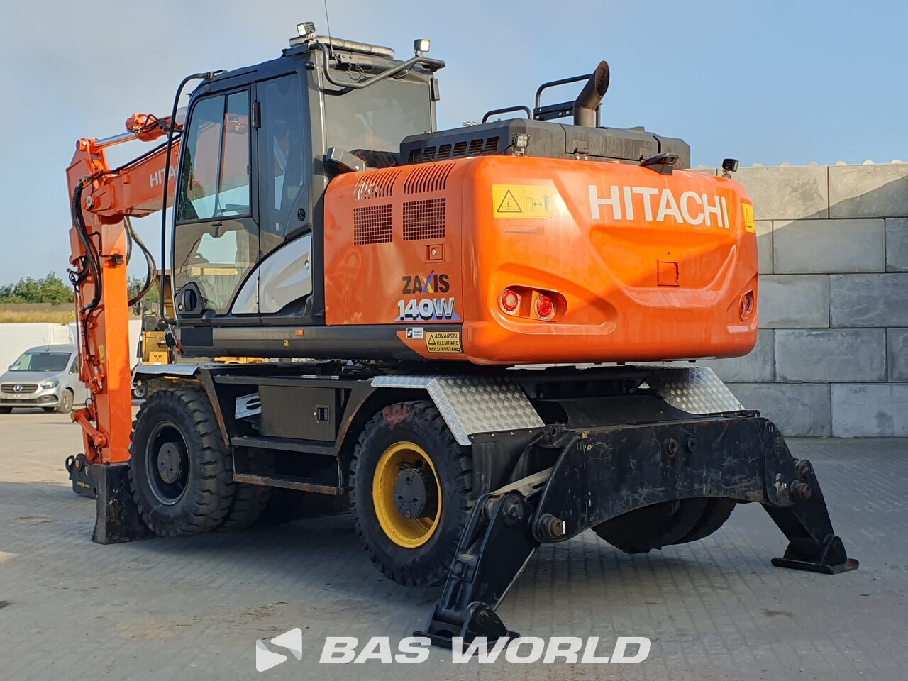 Other : Hitachi ZX140W -6 Pelle sur pneus