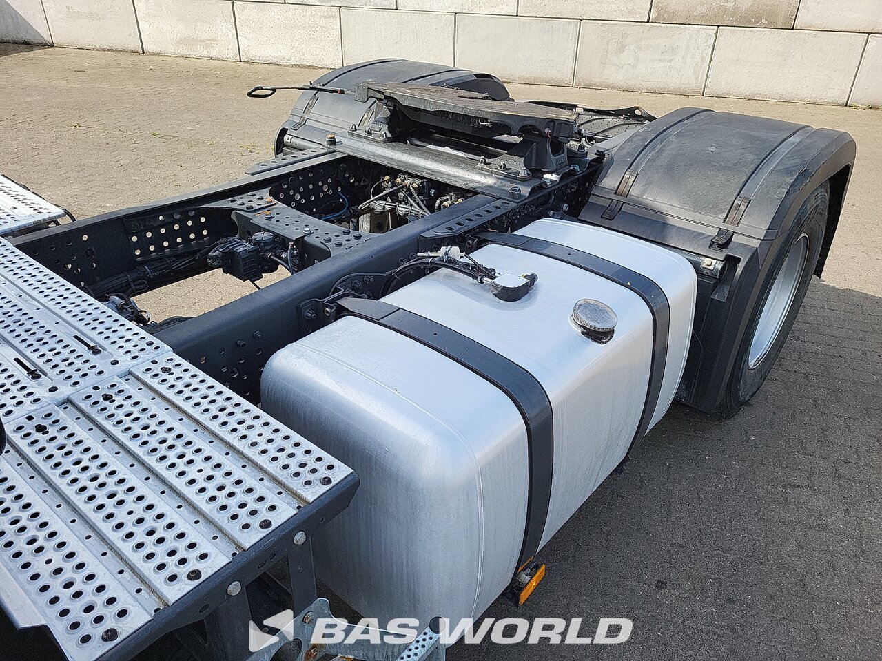 Fuel tanks : Mercedes Actros 1845 4X2 Tracteur routier
