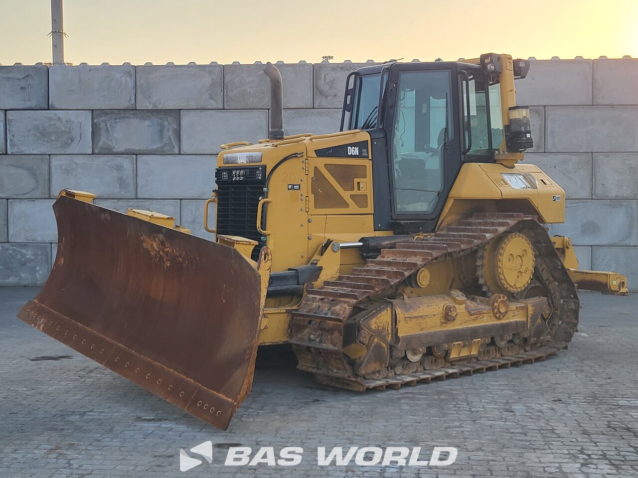 Front left : Caterpillar D6 N XL Bouteurs sur chenilles