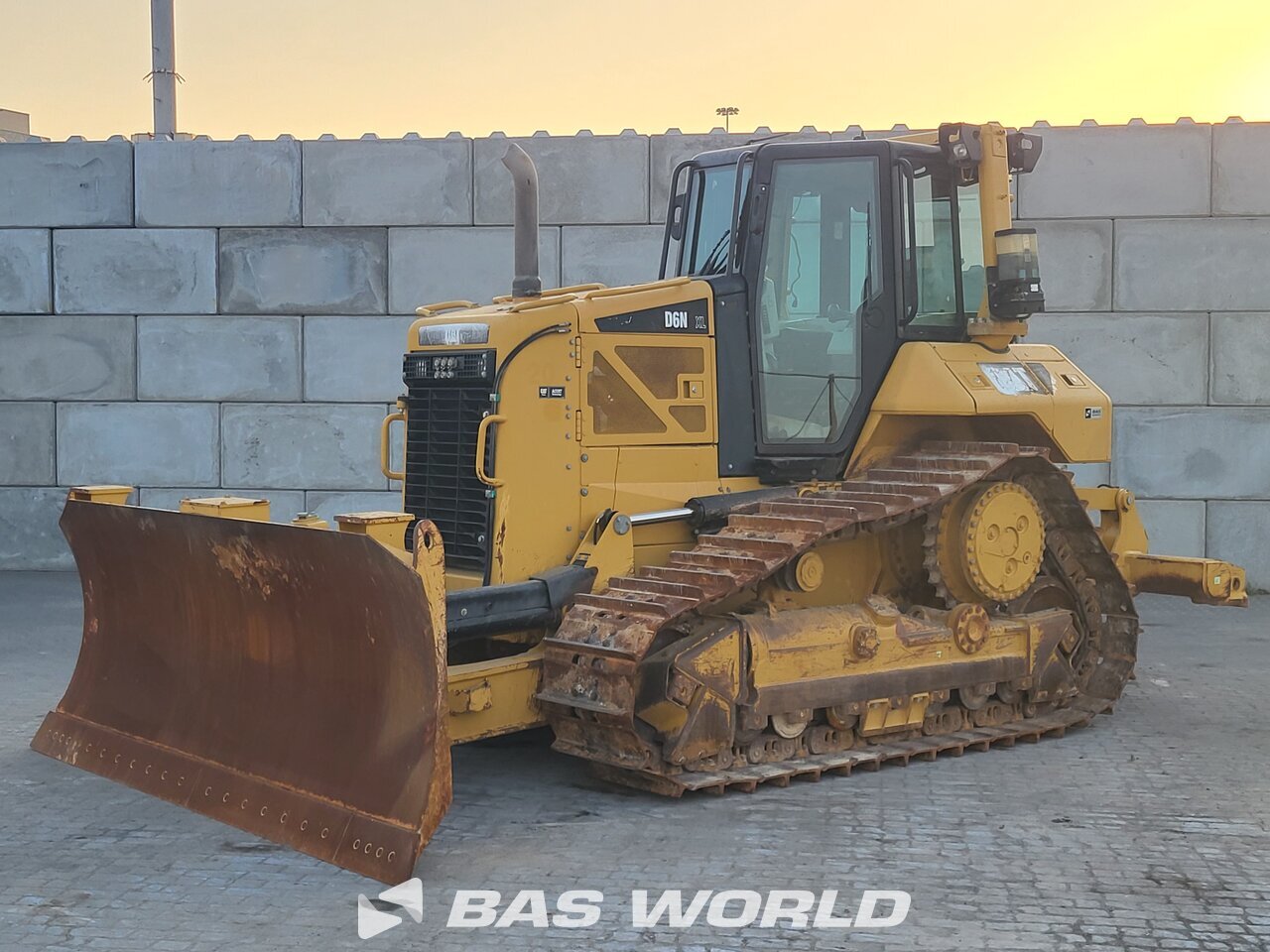 Front left : Caterpillar D6 N XL Bouteurs sur chenilles