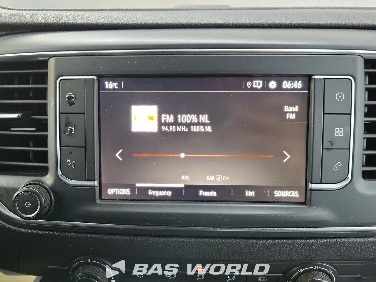 Other : Opel Vivaro 122PK Fourgons utilitaires