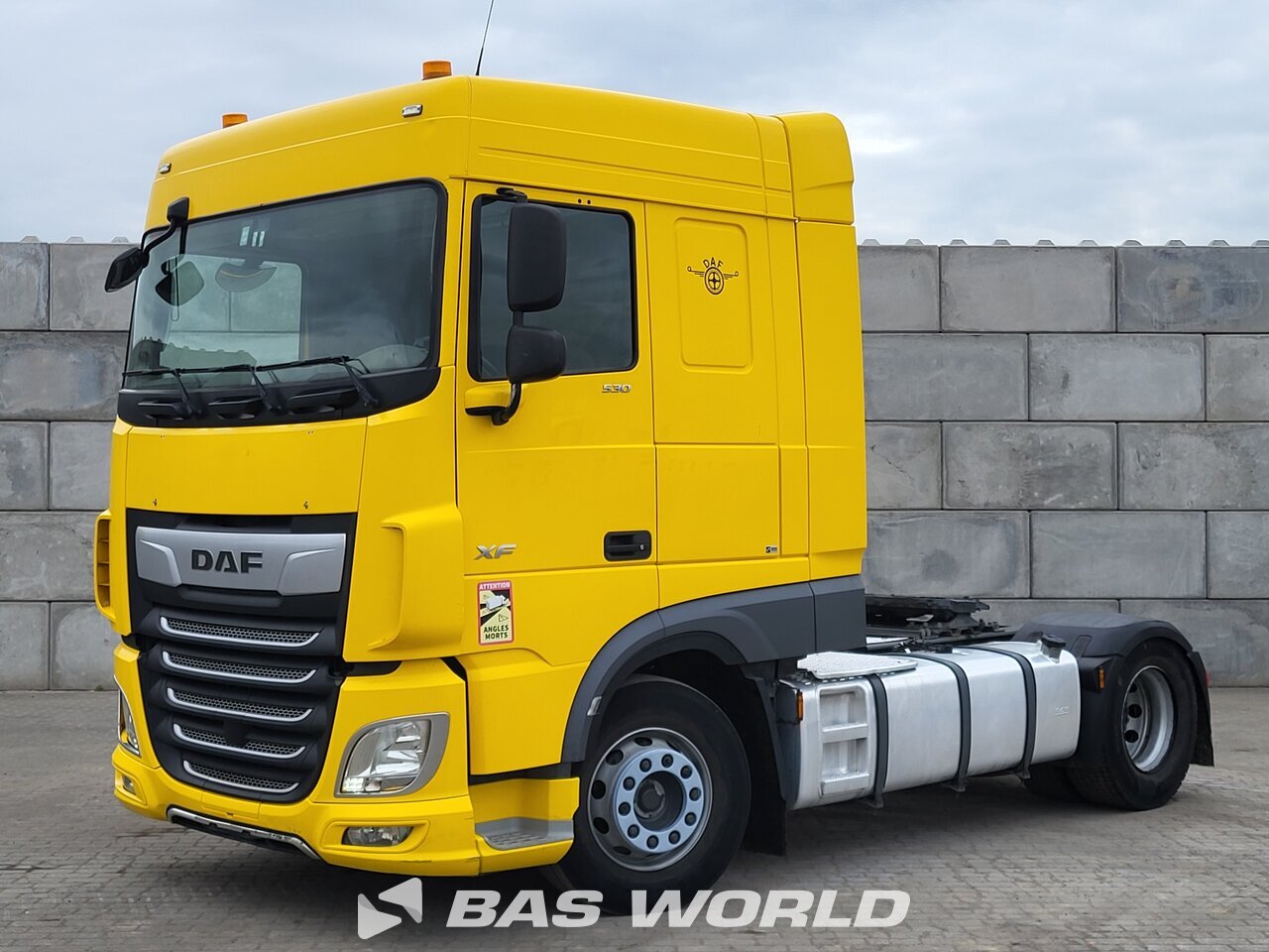 Front left : DAF XF 530 4X2 Tracteur routier
