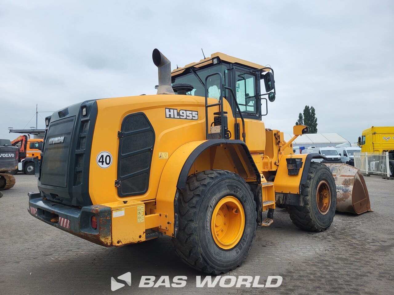 Other : Hyundai HL955 Chargeuse sur pneus