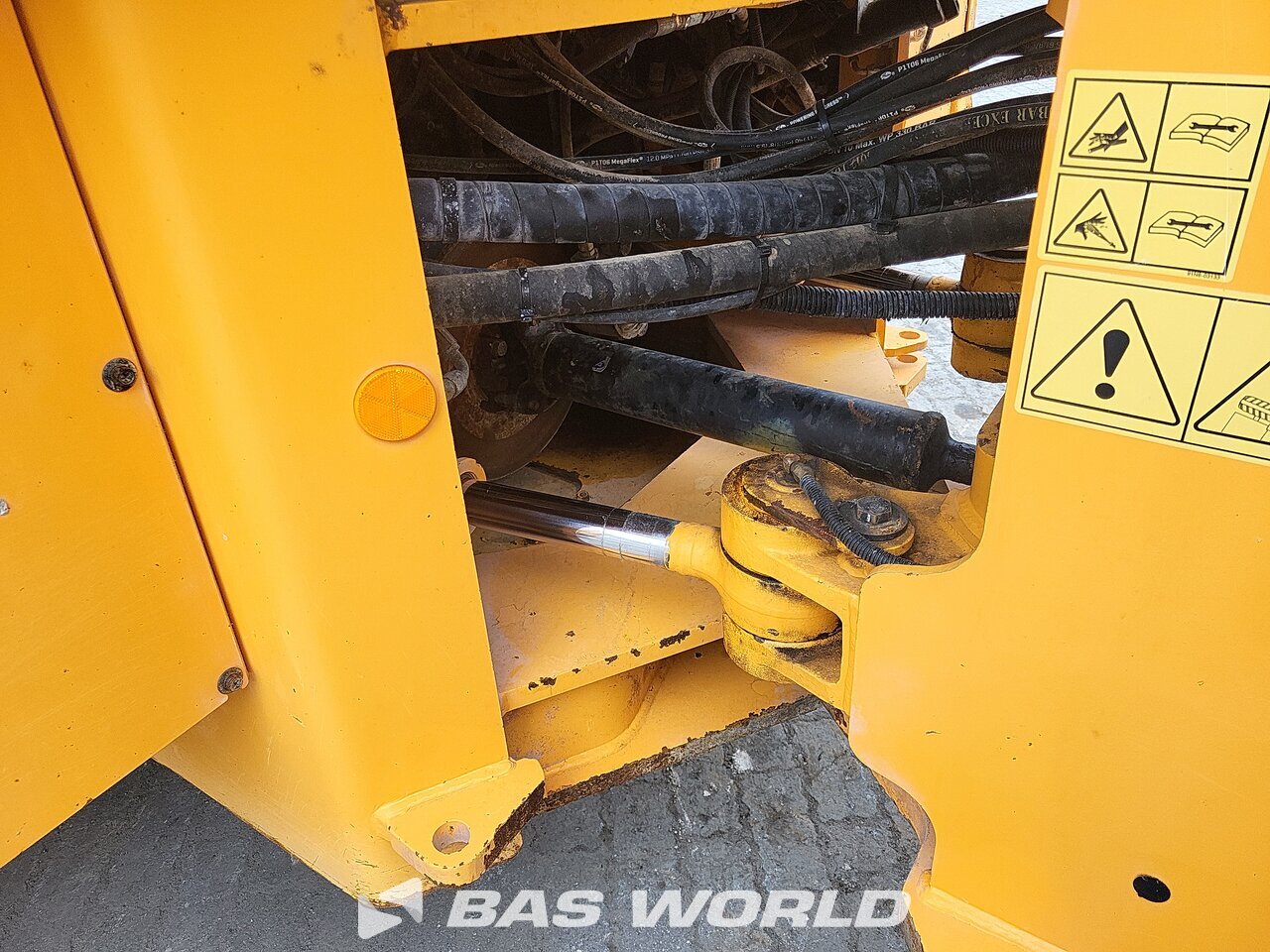 Other : Hyundai HL955 Chargeuse sur pneus