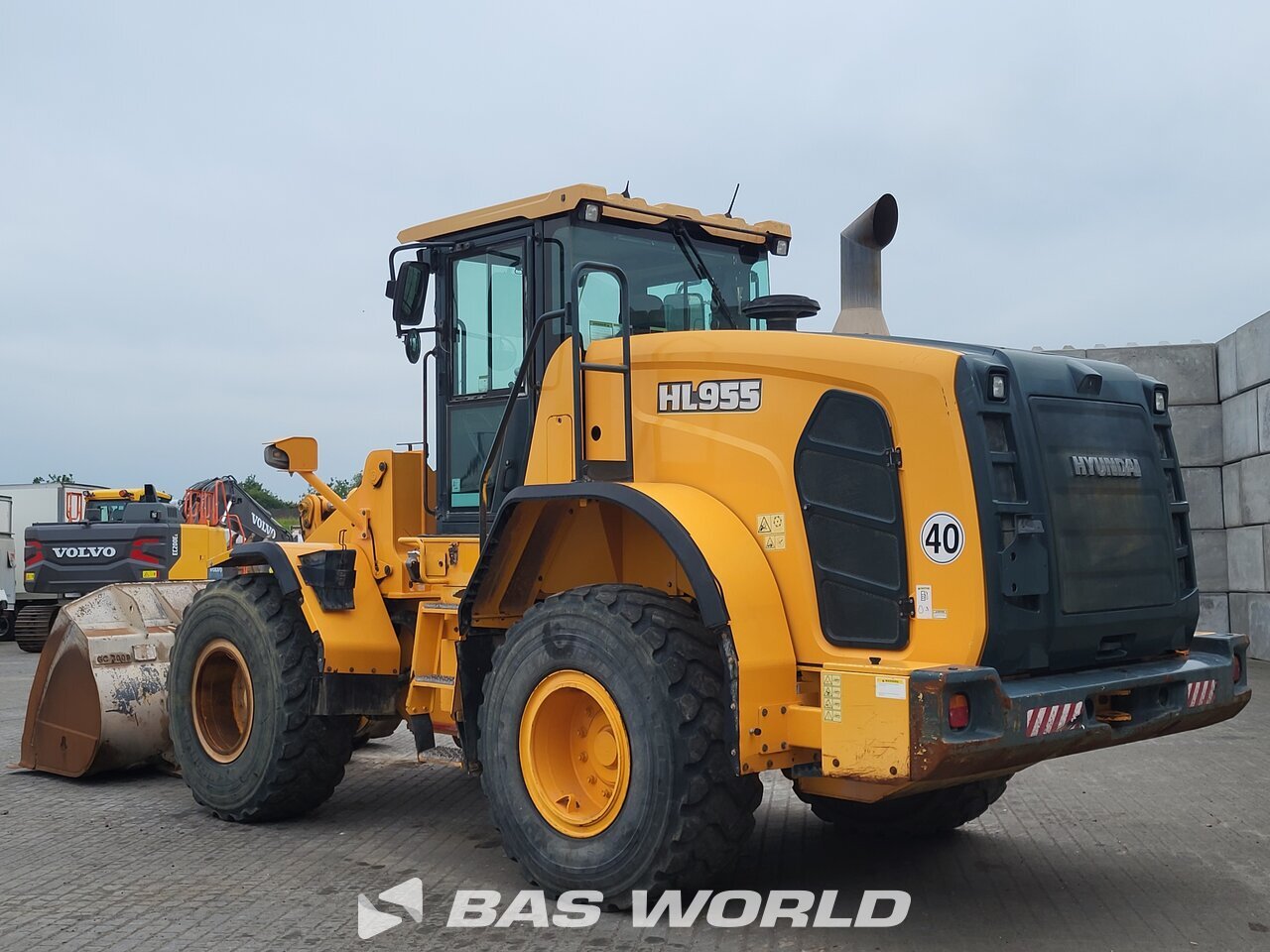 Other : Hyundai HL955 Chargeuse sur pneus