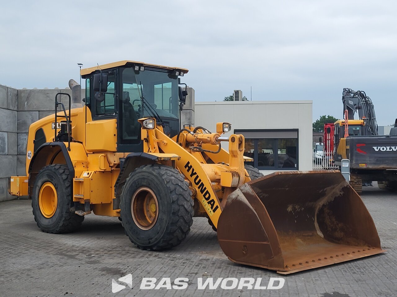 Other : Hyundai HL955 Chargeuse sur pneus