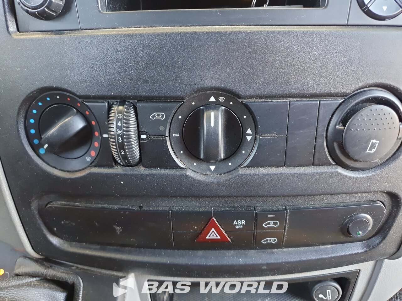 Other : Mercedes Sprinter 311 CDI Fourgons utilitaires