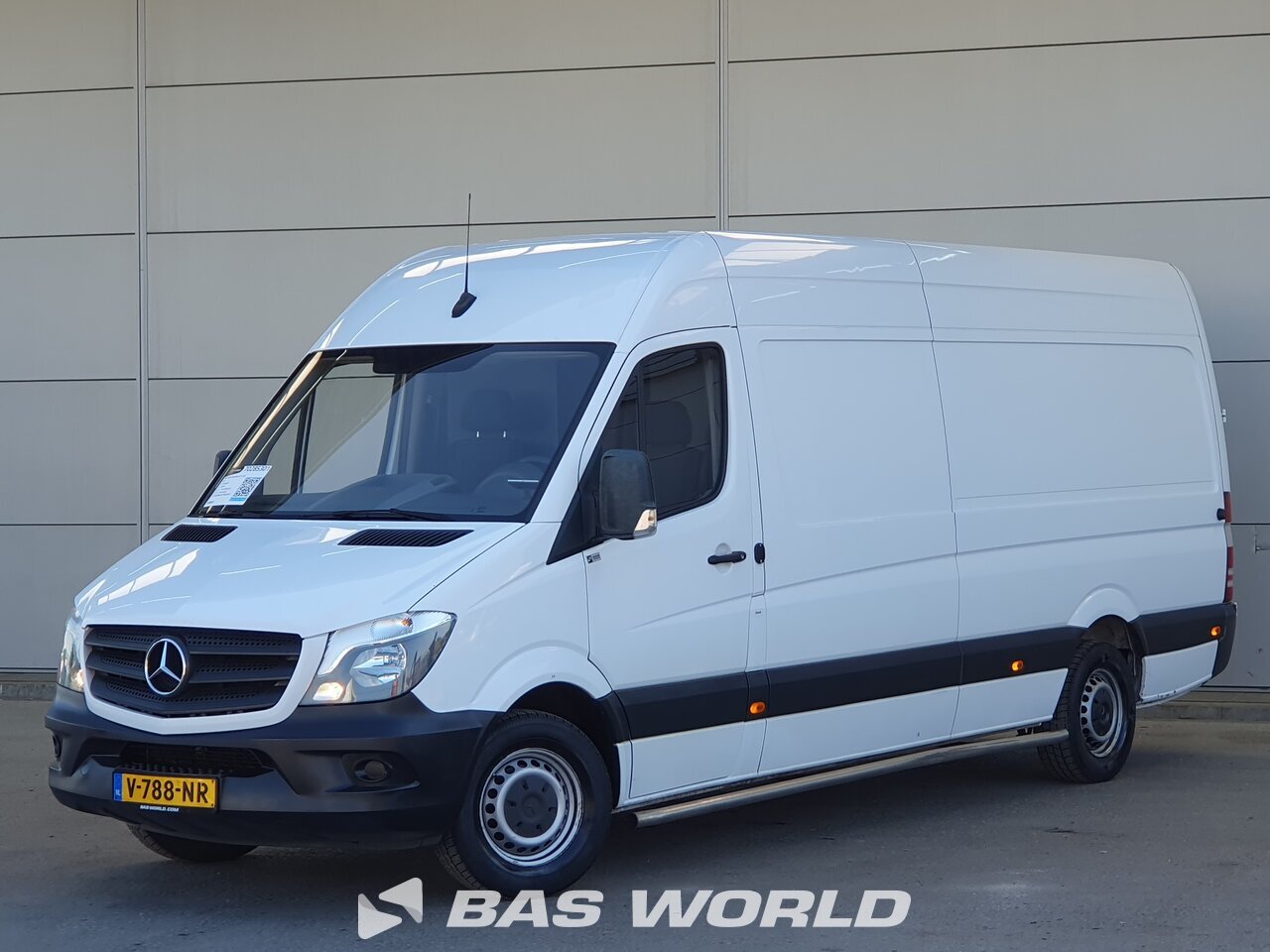 Front left : Mercedes Sprinter 311 CDI Fourgons utilitaires