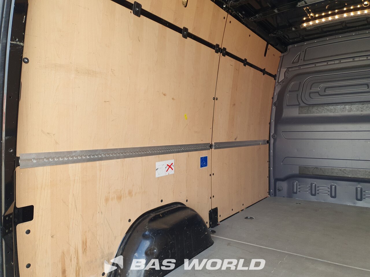 Other : Mercedes Sprinter 317 CDI Fourgons utilitaires