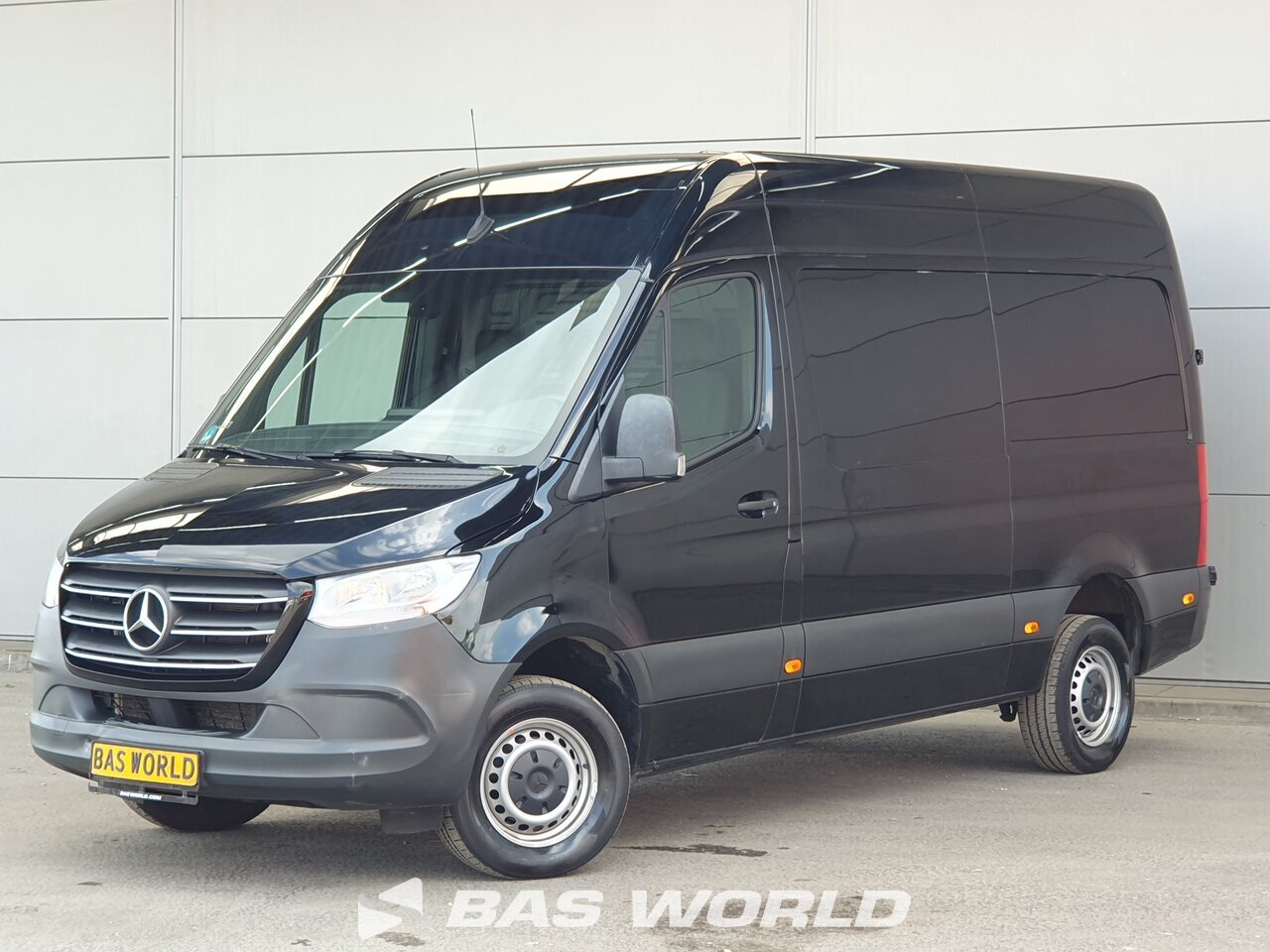 Front left : Mercedes Sprinter 317 CDI Fourgons utilitaires