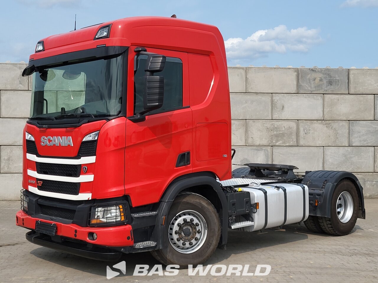 Front left : Scania R410 4X2 Tracteur routier
