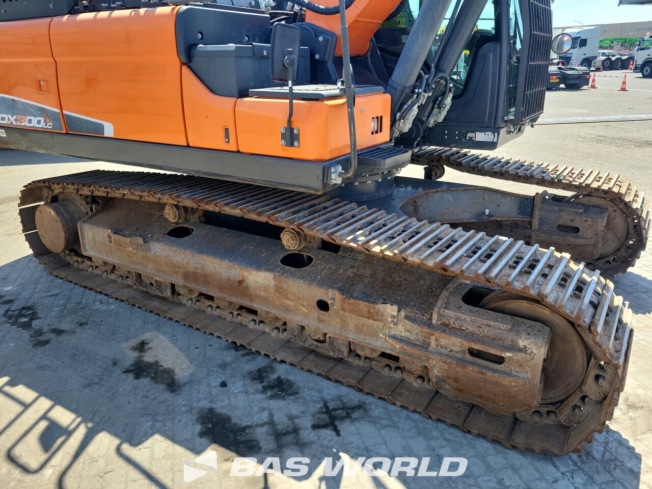 Other : Doosan DX300 LC-5 Pelle sur chenilles
