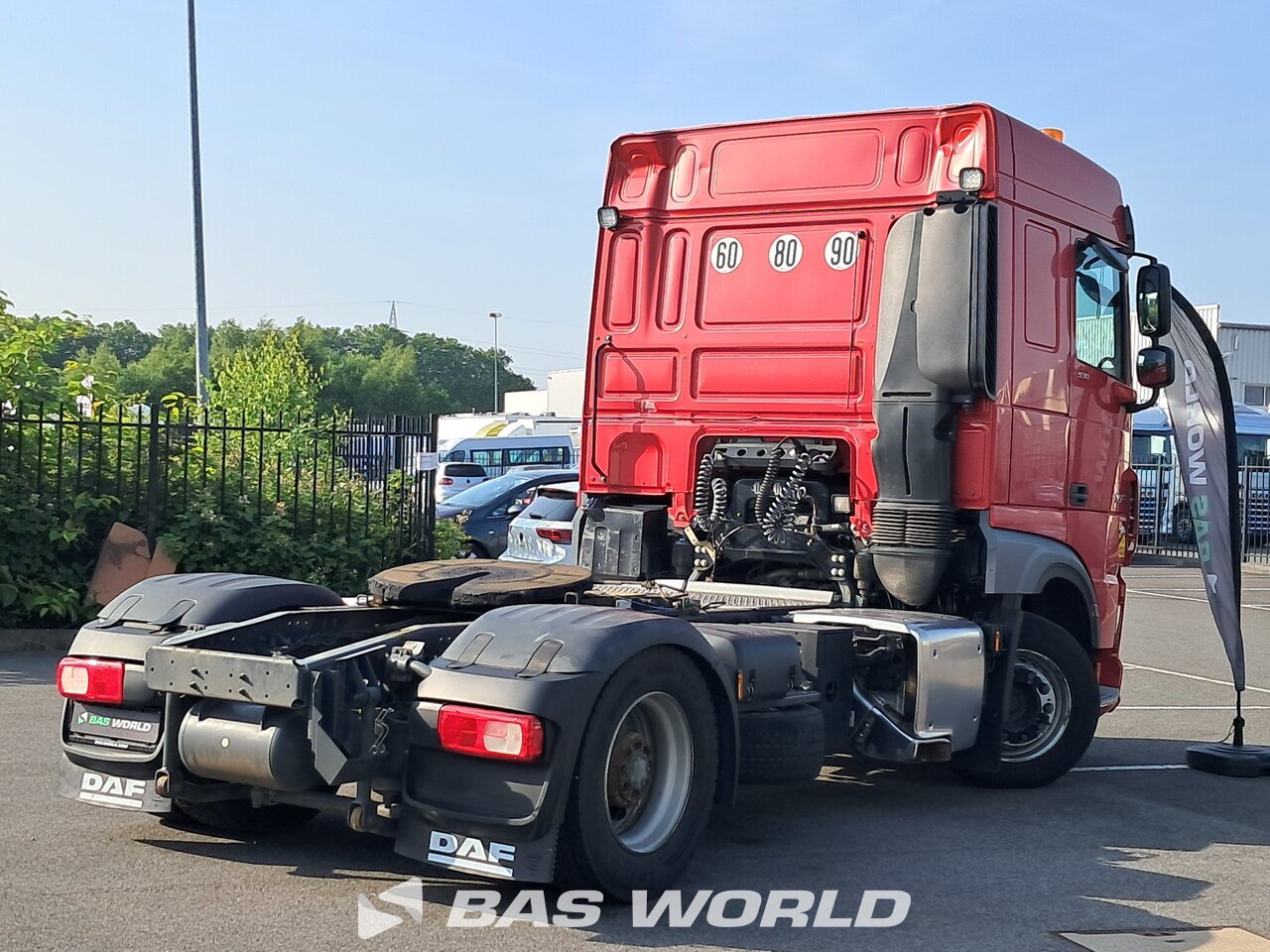Back right : DAF XF 530 4X2 Tracteur routier