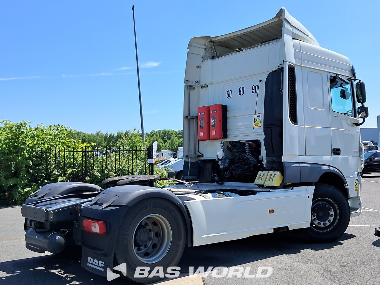 Back right : DAF XF 480 4X2 Tracteur routier