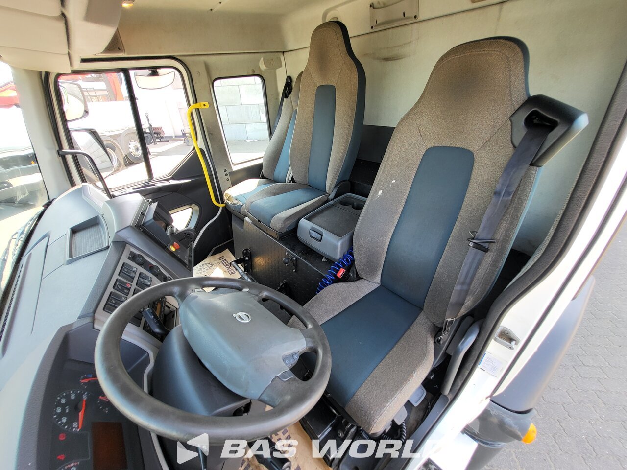 Other : Volvo FE 320 6X2 Zoeller. Type: MEDXL0A Camion d'ordures