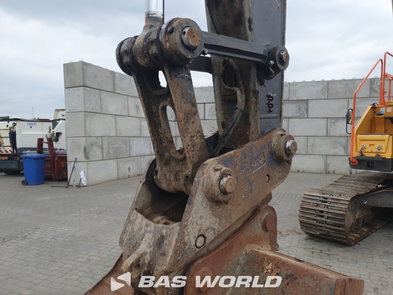 Other : Volvo EC220 E L Pelle sur chenilles
