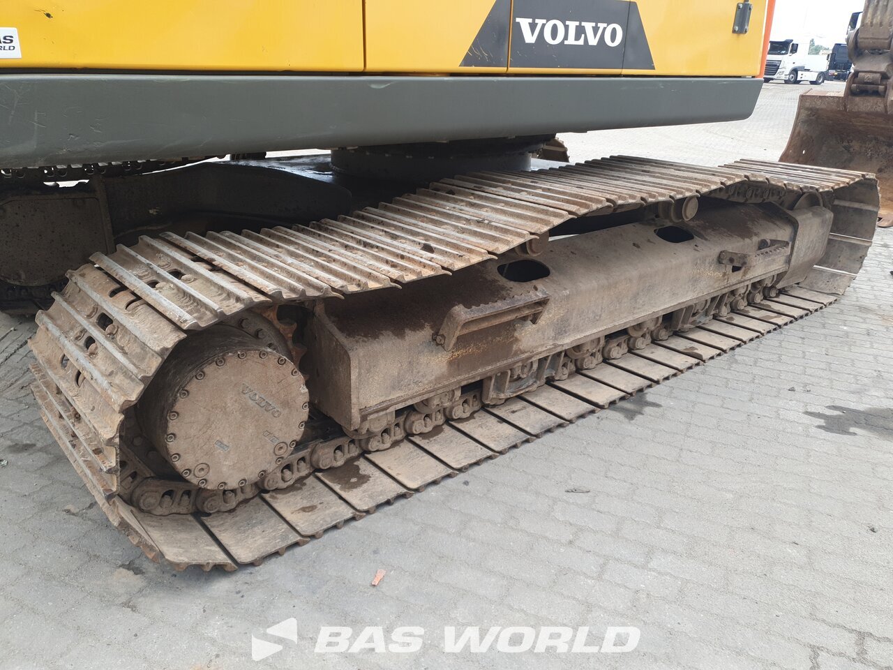 Other : Volvo EC220 E L Pelle sur chenilles