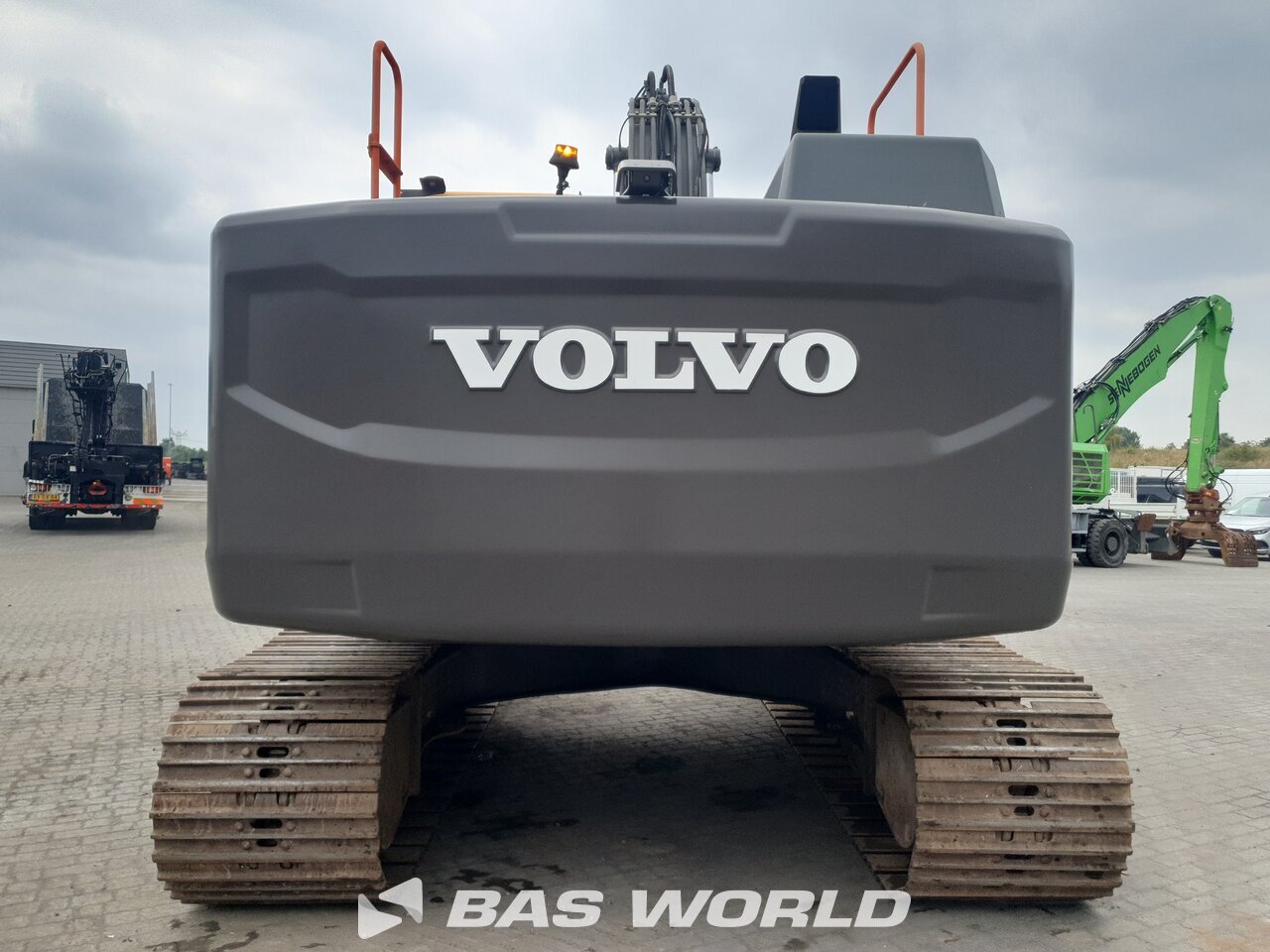Other : Volvo EC220 E L Pelle sur chenilles