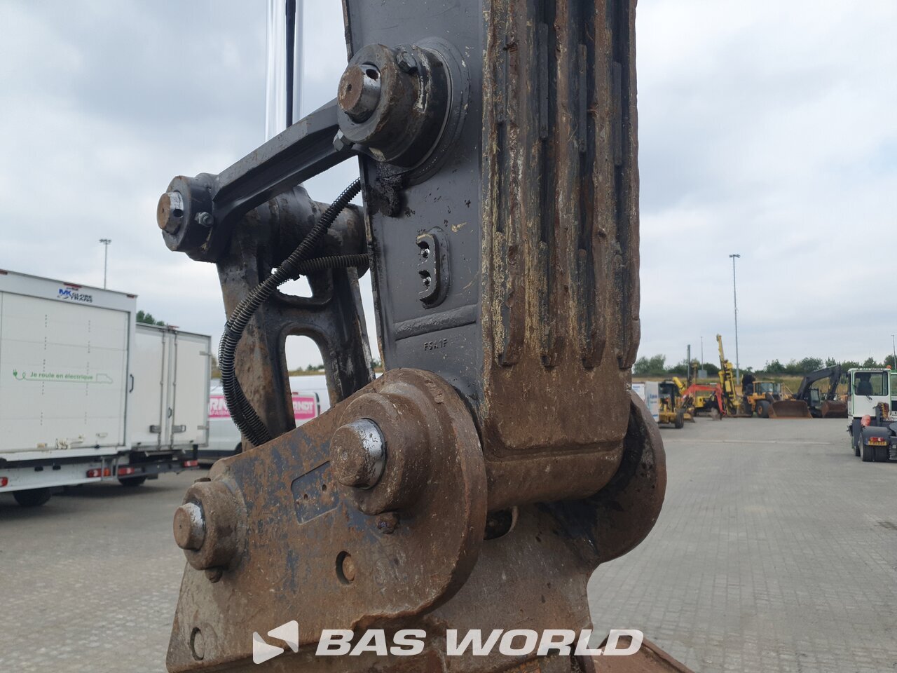 Other : Volvo EC220 E L Pelle sur chenilles