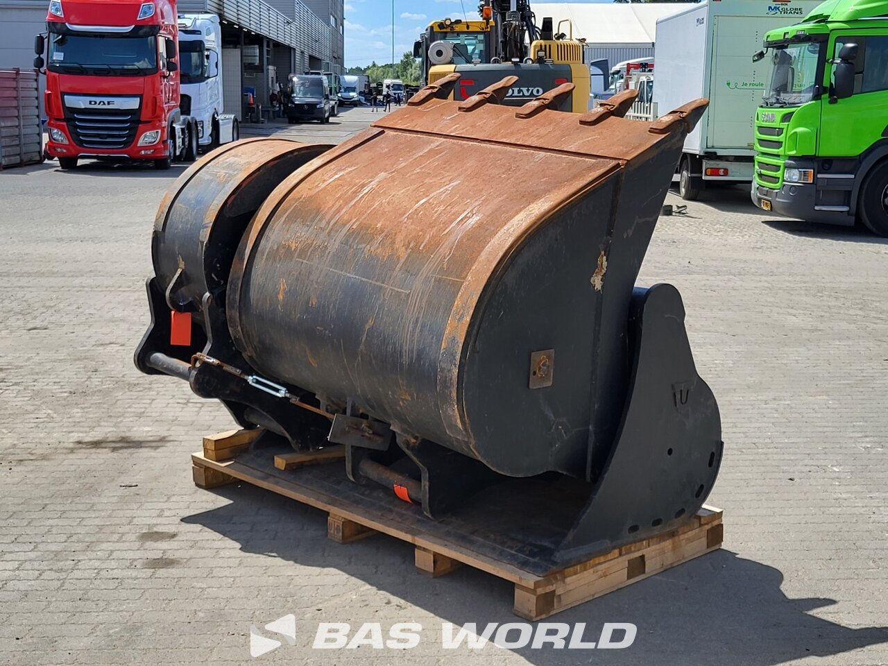 Other : Doosan DX225 LC-5 Pelle sur chenilles