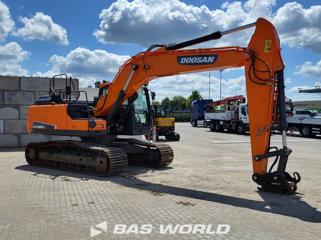 Other : Doosan DX225 LC-5 Pelle sur chenilles