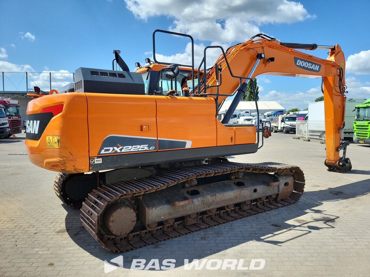 Other : Doosan DX225 LC-5 Pelle sur chenilles