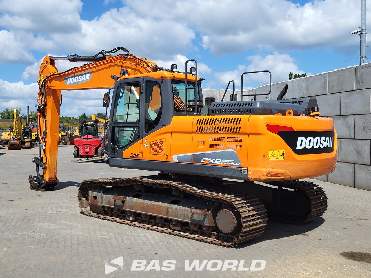 Other : Doosan DX225 LC-5 Pelle sur chenilles