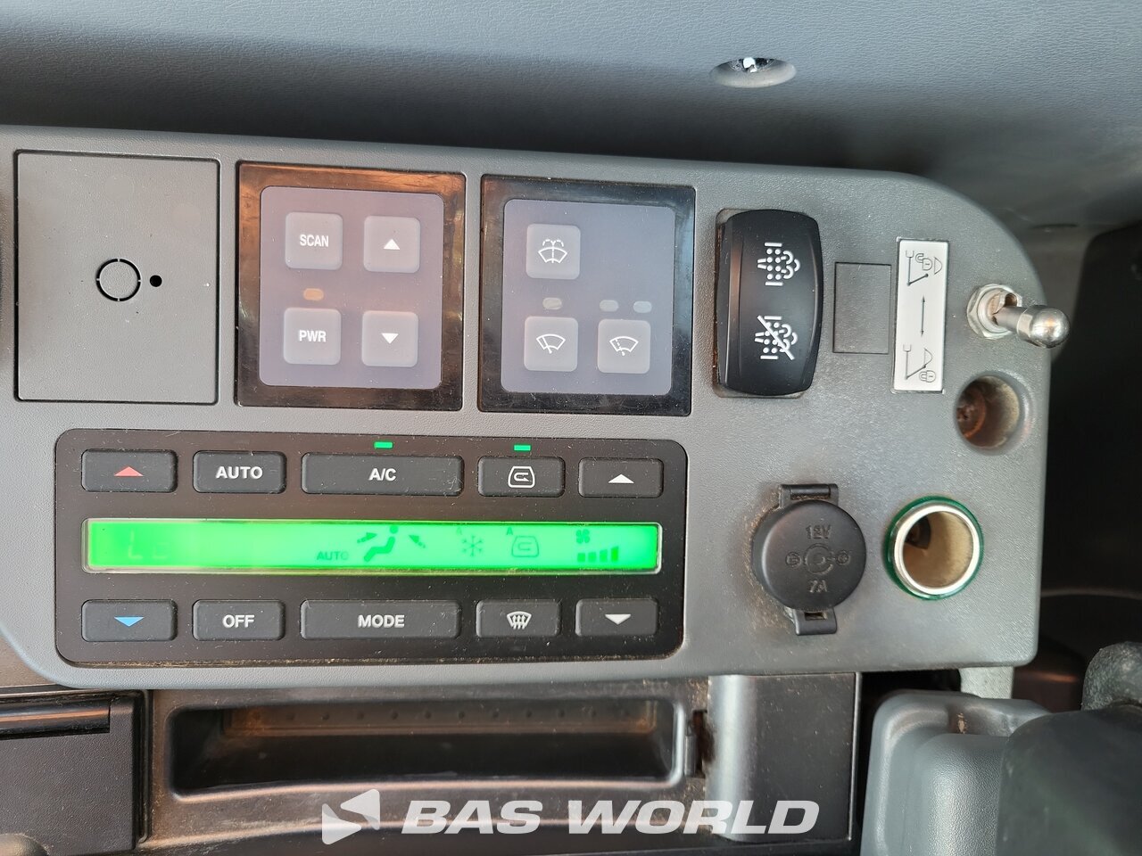 Other : Doosan DX225 LC-5 Pelle sur chenilles