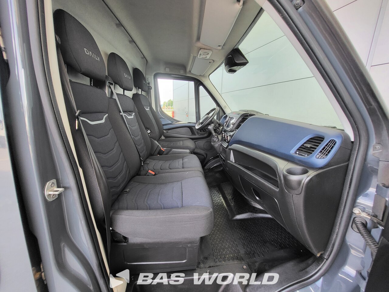Other : Iveco Daily 35S18 Fourgons utilitaires