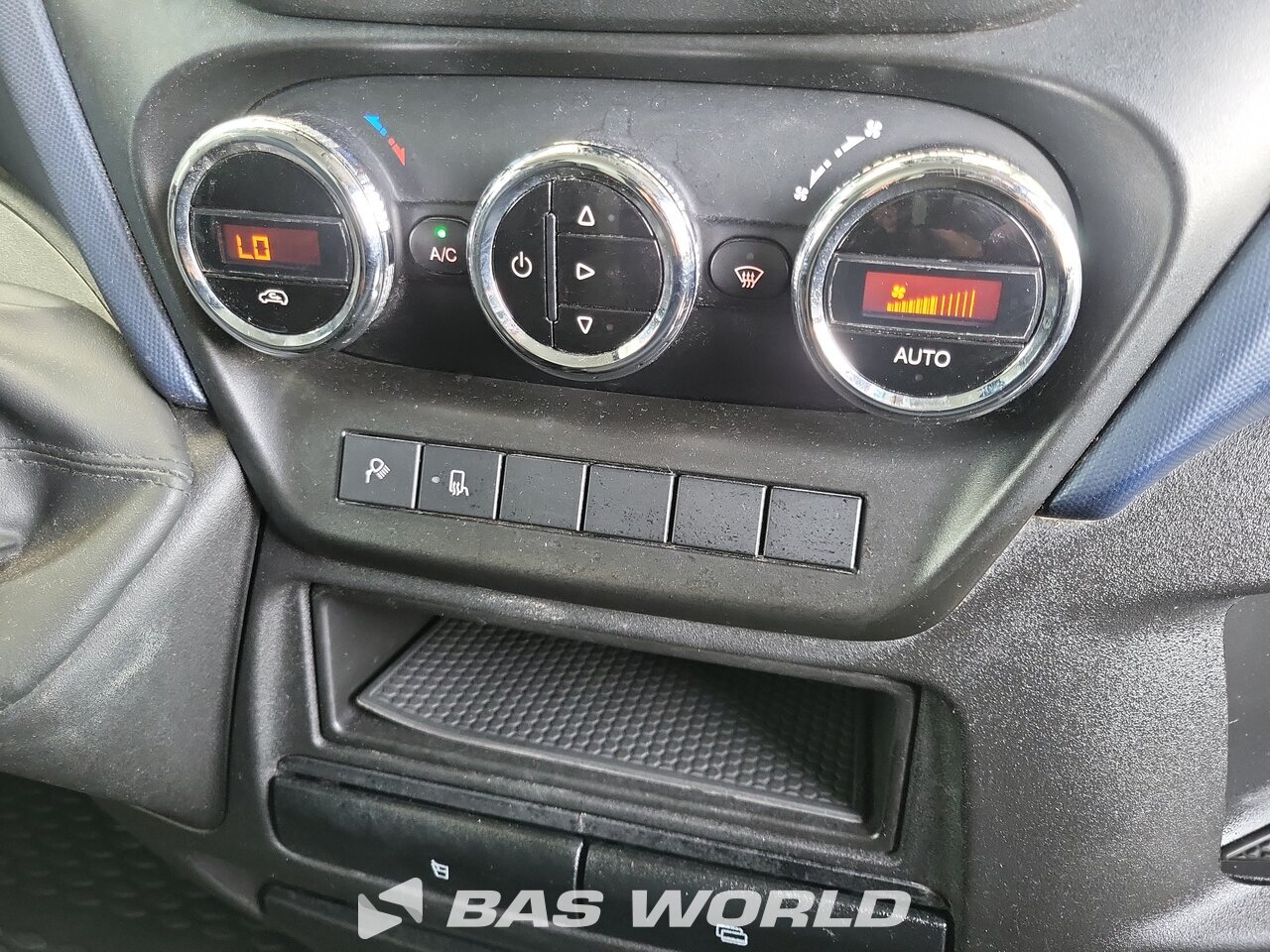 Other : Iveco Daily 35S18 Fourgons utilitaires